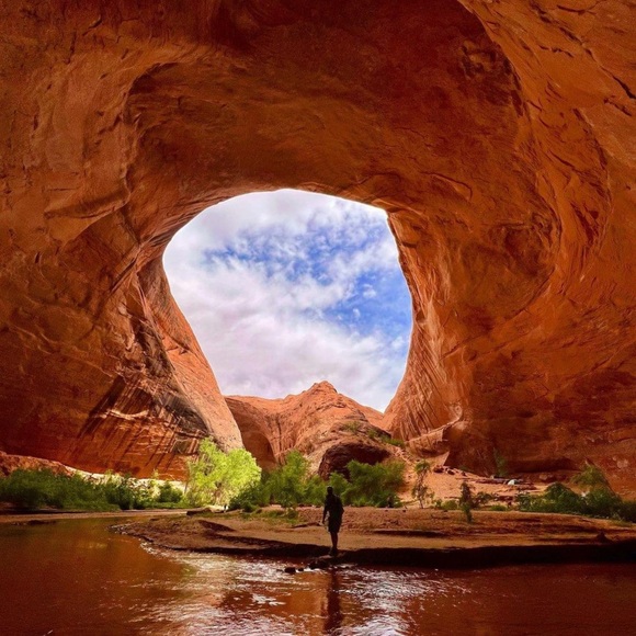 Meet your Posher, Karen - Picture 2 of 2